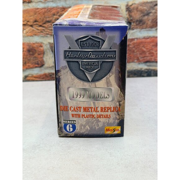 Harley Davidson 1999 Series 6 Die Cast Metal Motorcycle Replica 1:18 Scale Model - Picture 2 of 4